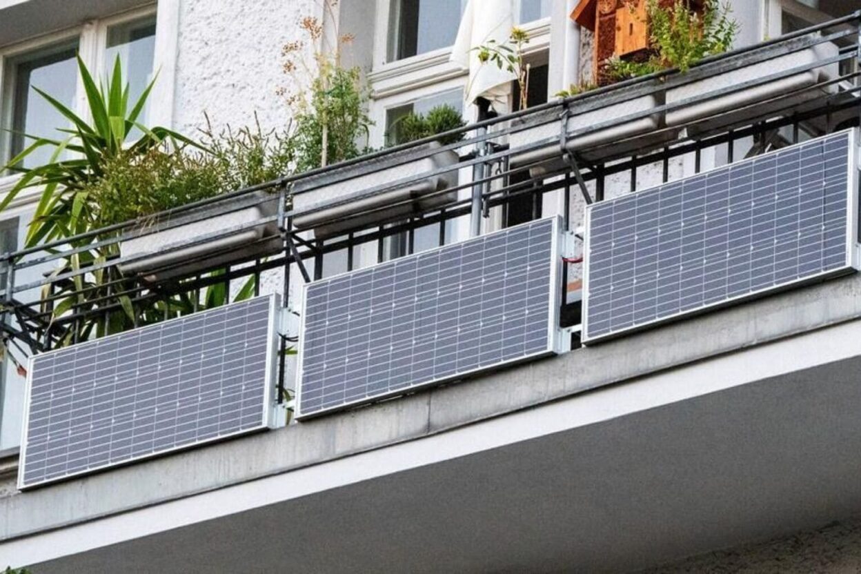 Solaire de balcon : l'Allemagne passe le million d'installations quand la France attend encore Solaire de balcon : l'Allemagne passe le million d'installations quand la France attend encore