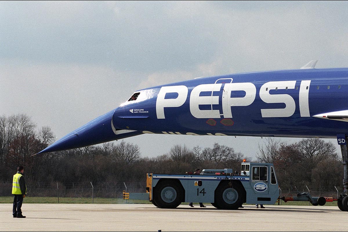 concorde-pespi Concorde fleuron français à 2 180 km/h vedette campagne publicitaire la plus chère au monde il y a 30 ans fierté aéronautique française au service de Pepsi