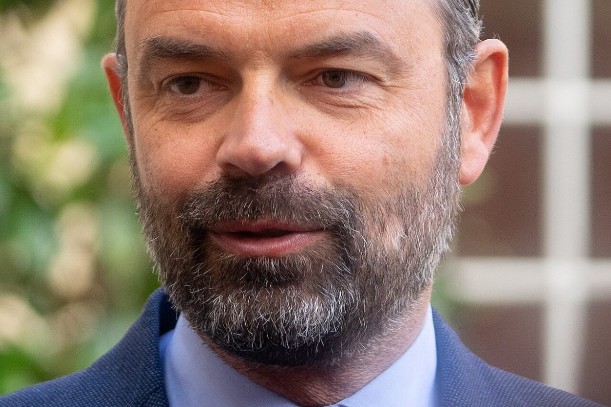 Darmanin passe l'investiture à Philippe à Tourcoing : retraites et immigration au cœur du deal Darmanin passe l'investiture à Philippe à Tourcoing : retraites et immigration au cœur du deal