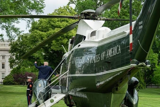 Le modèle VH-60N
