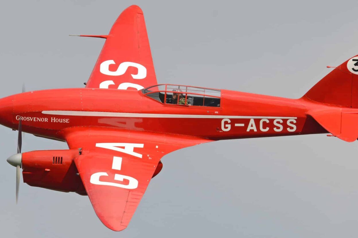 Le DH.88 Comet Grosvenor House capote à l'atterrissage : le seul rescapé volant de 1934 endommagé Le DH.88 Comet Grosvenor House capote à l'atterrissage : le seul rescapé volant de 1934 endommagé