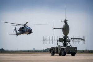 Pour moderniser sa défense aérienne, la Roumanie signe 1 milliard d'euros de contrats avec Airbus et Thales, livraison avant 2030