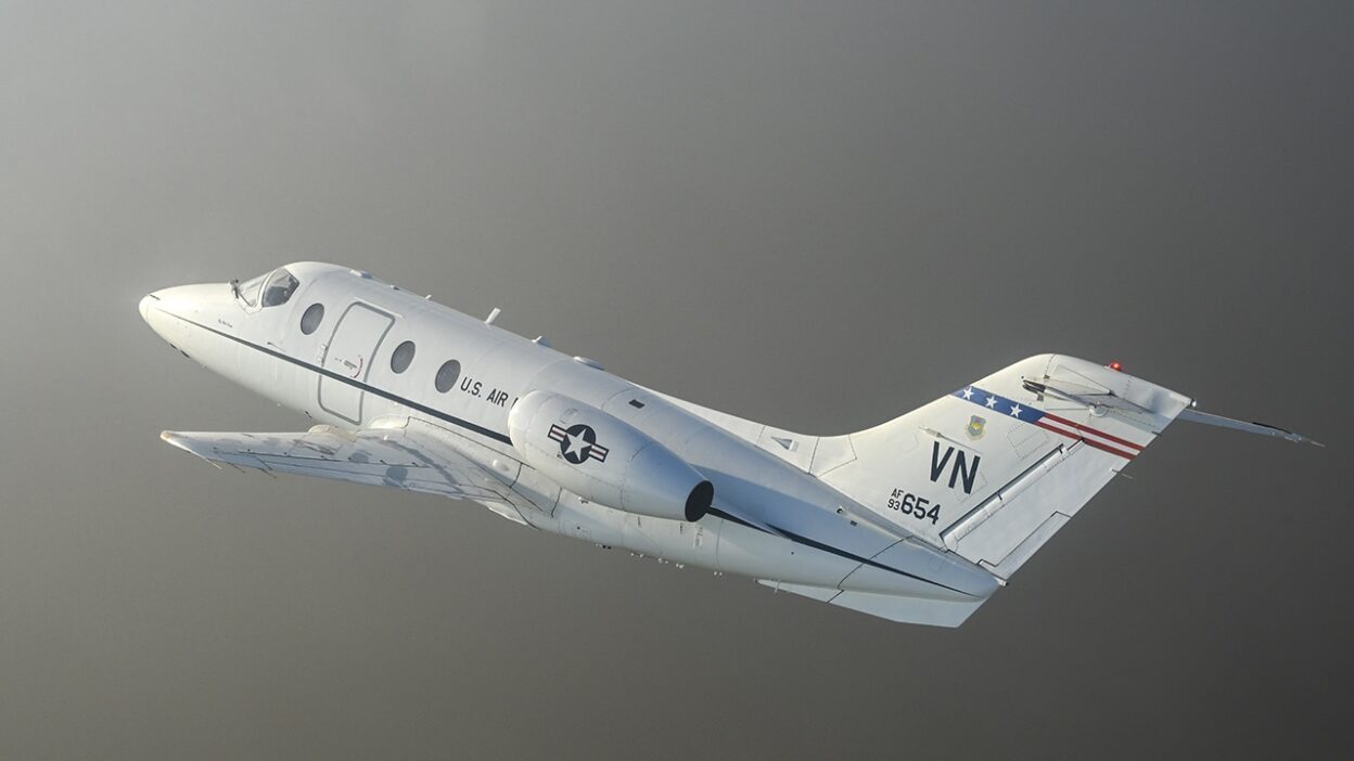 T-1A Jayhawk : le dernier vol photo d'un avion qui a formé les pilotes de transport américains