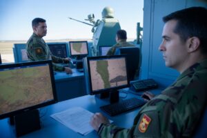 Thales équipe l'armée espagnole d'un système de navigation autonome et décroche un effet vitrine OTAN