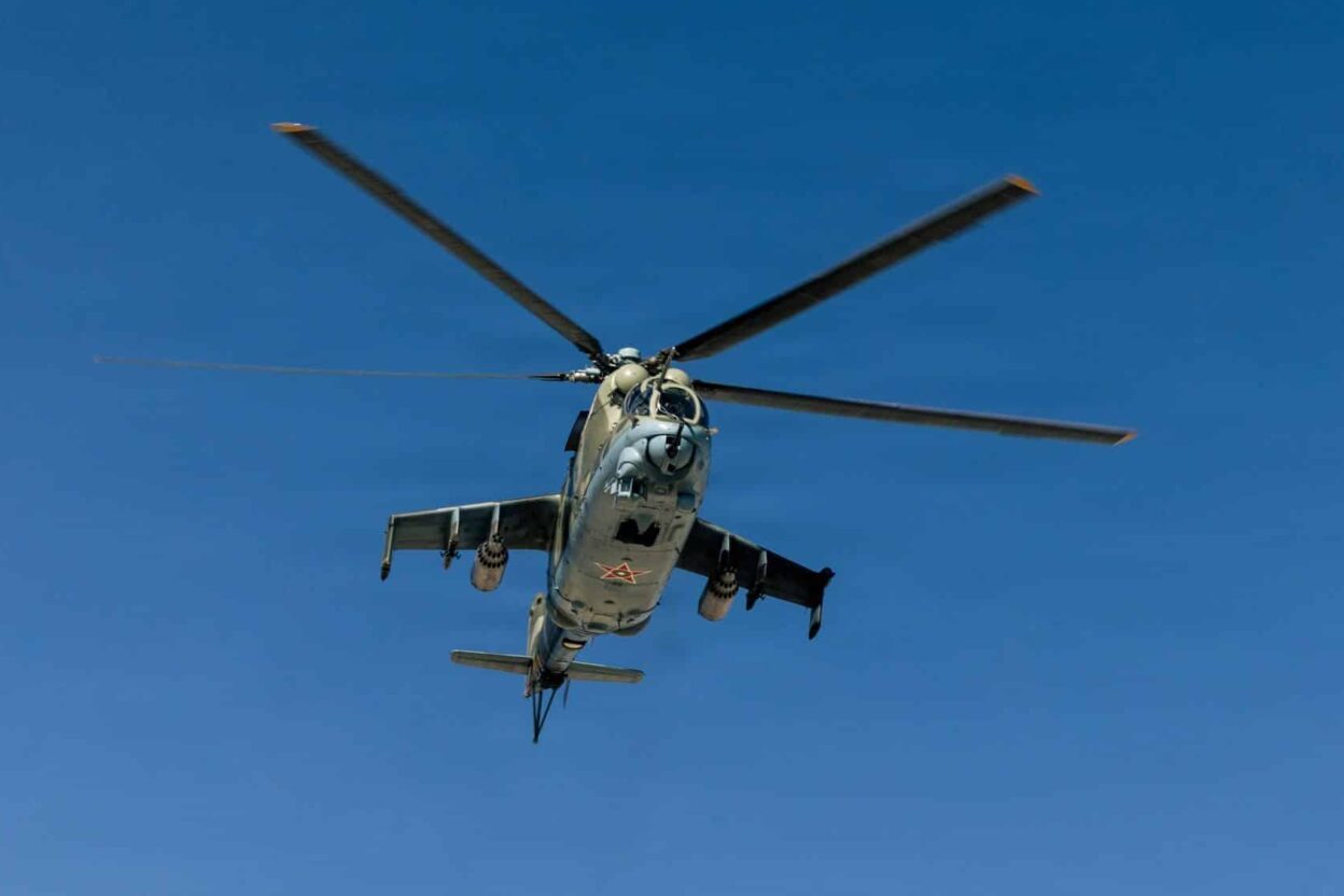 Un Mi-24 Hind soviétique dans le désert californien : comment les Marines s'entraînent contre la vraie menace Un Mi-24 Hind soviétique dans le désert californien : comment les Marines s'entraînent contre la vraie menace