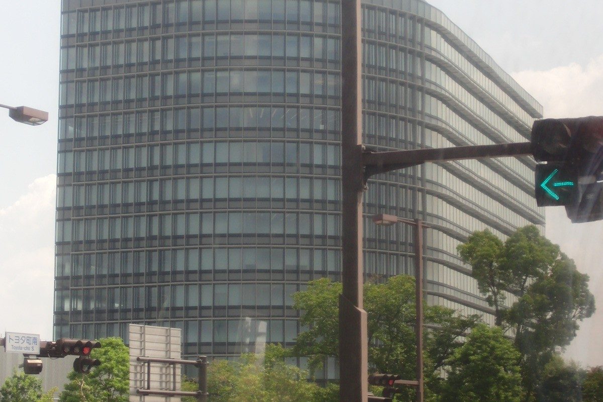 400 000 robots et 5,5 milliards d’euros par an dès 2028 : Toyota veut transformer ses usines sans écarter les humains Toyota envisage une automatisation massive de son réseau industriel à partir de 2028