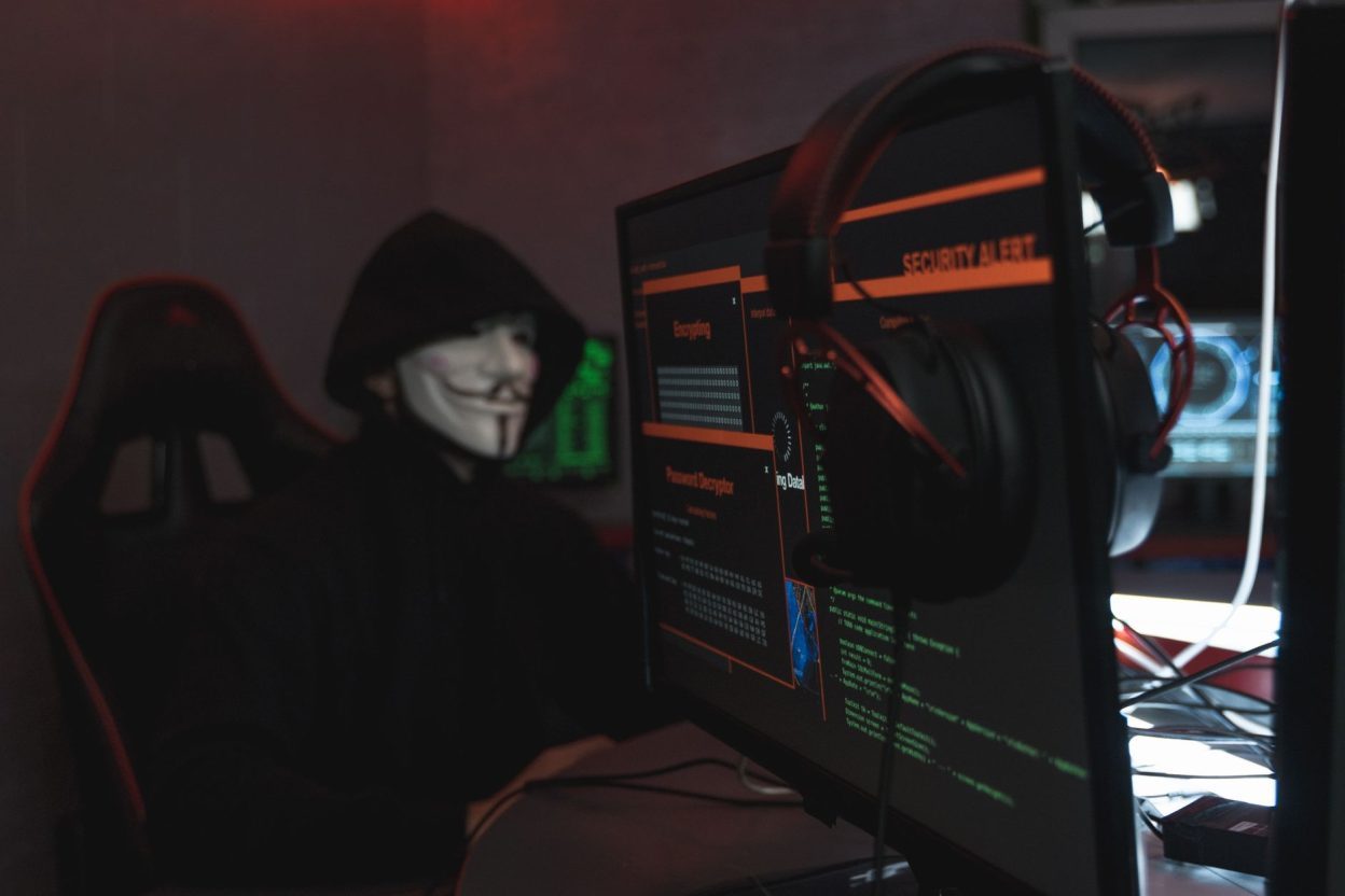 Fausses alertes de virus dans des publicités Google : les réflexes à adopter pour éviter l’arnaque en France Une fausse alerte de sécurité peut chercher à pousser l’internaute à contacter un prétendu support technique