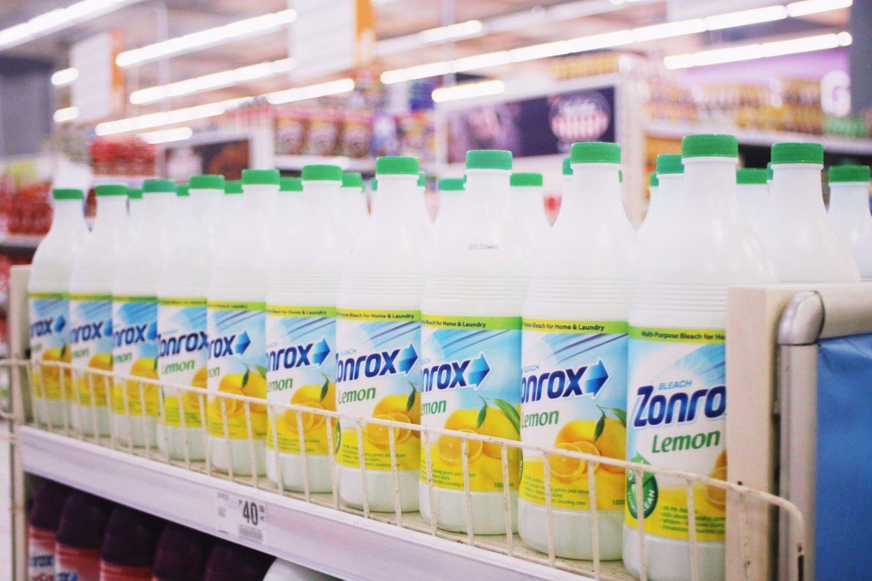 Produits ménagers parfumés : pourquoi aérer après le nettoyage limite les polluants dans votre logement Les produits ménagers parfumés peuvent dégrader la qualité de l’air intérieur