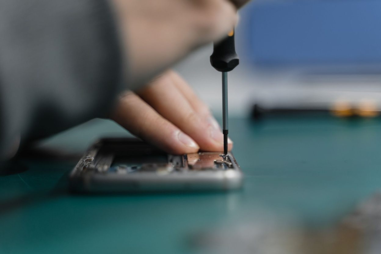 Réparer son smartphone même hors garantie : ce qui change en France depuis le 31 juillet 2026 Réparer son smartphone même hors garantie : ce qui change en France depuis le 31 juillet 2026