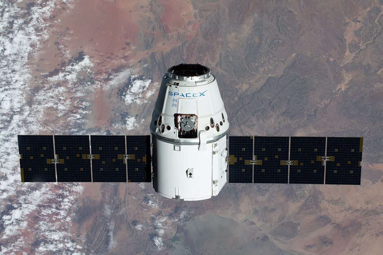 Starship atteint l’orbite et déploie 26 Starlink V3 : ce que ce vol change pour le réseau accessible en France Le lanceur Starship de SpaceX lors de son 14e vol d’essai, le 28 septembre 2026