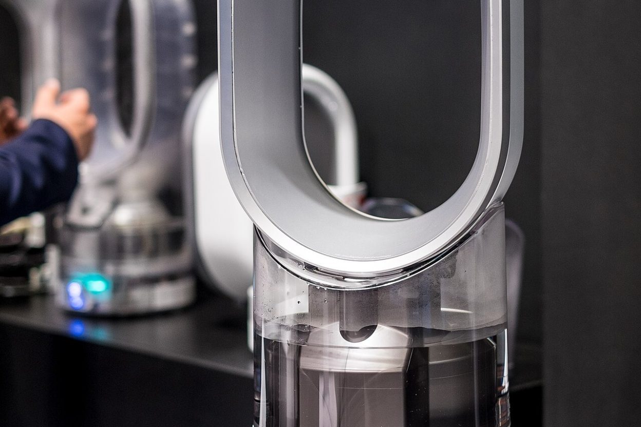 Une brosse à dents à 479 € retirée en dix jours : Dyson refuse de préciser la cause exacte des pannes La Dyson CameraJet combine une brosse électrique, une caméra et un jet de liquide interdentaire
