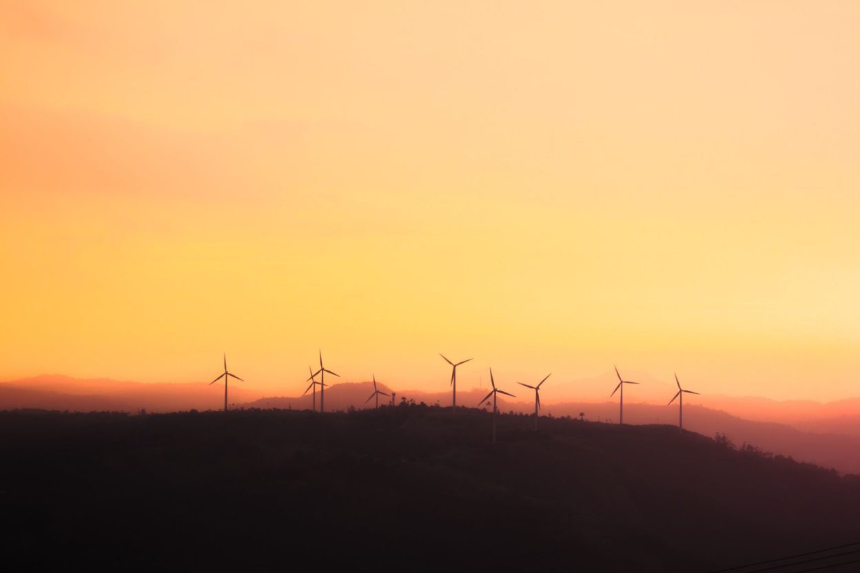 Éolien : une étude relativise le clivage villes-campagnes, mais ses résultats ne peuvent pas être transposés à la France En France, les projets éoliens terrestres soumis à autorisation environnementale font l’objet d’une participation du public