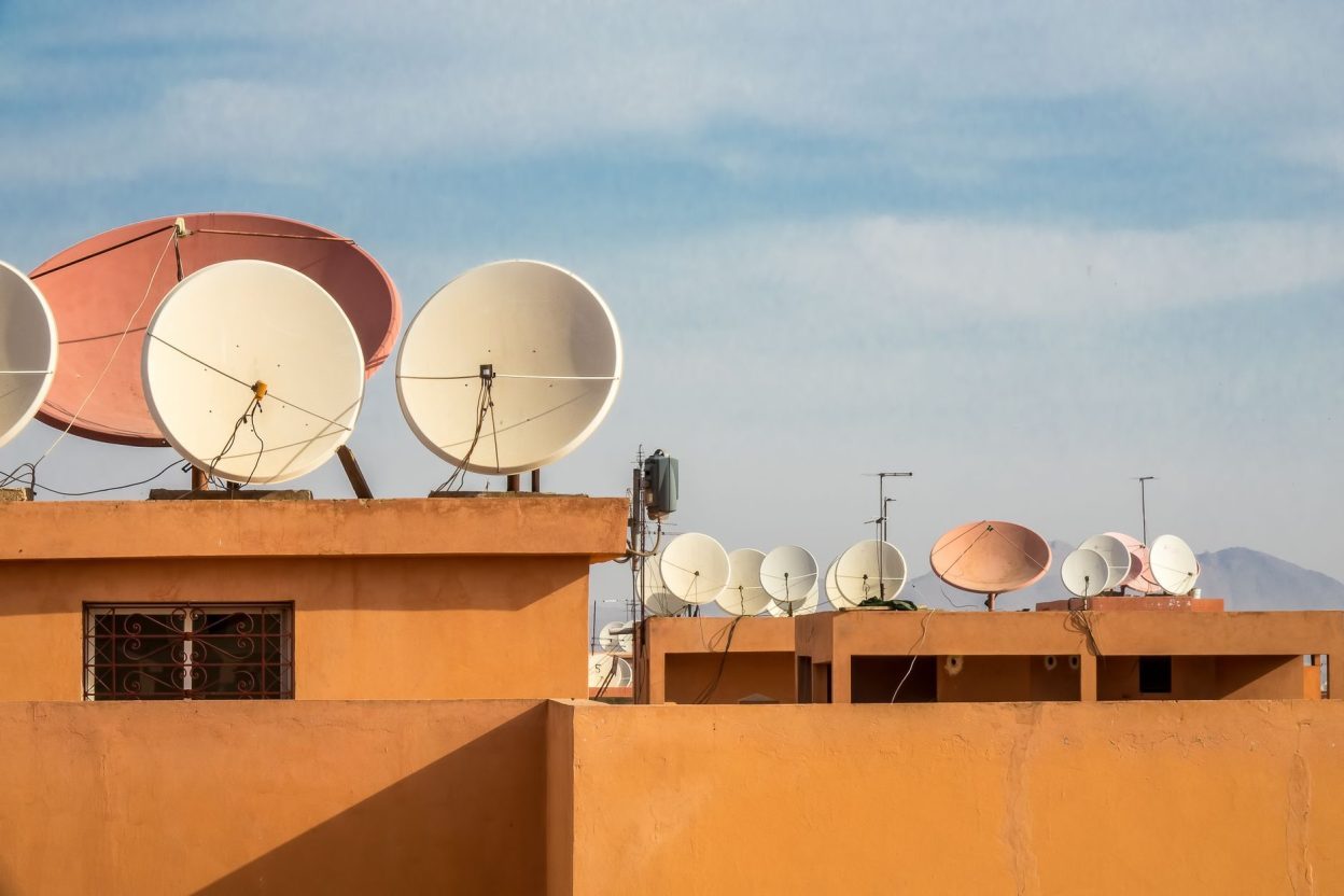 Télévision : les États-Unis suppriment leur plafond de concentration, mais les règles françaises ne changent pas La réforme américaine concerne la concentration des chaînes locales de télévision et n’a aucun effet juridique sur les règles françaises